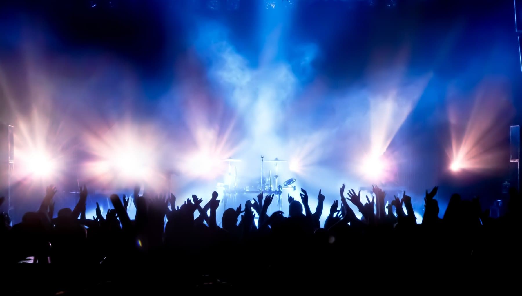 Crowd and event atmosphere for ItemX